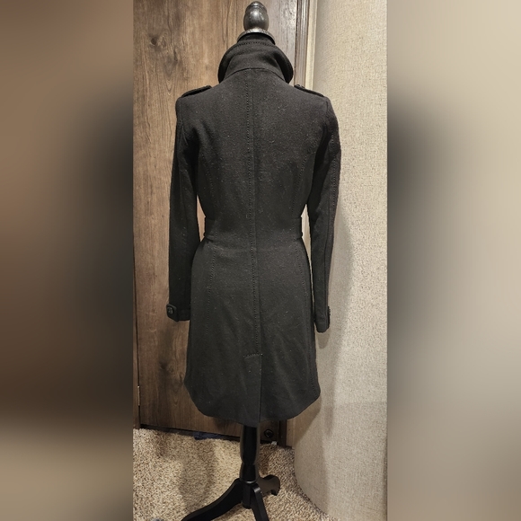 Elegant Pea Trench Coat - Picture 4 of 8